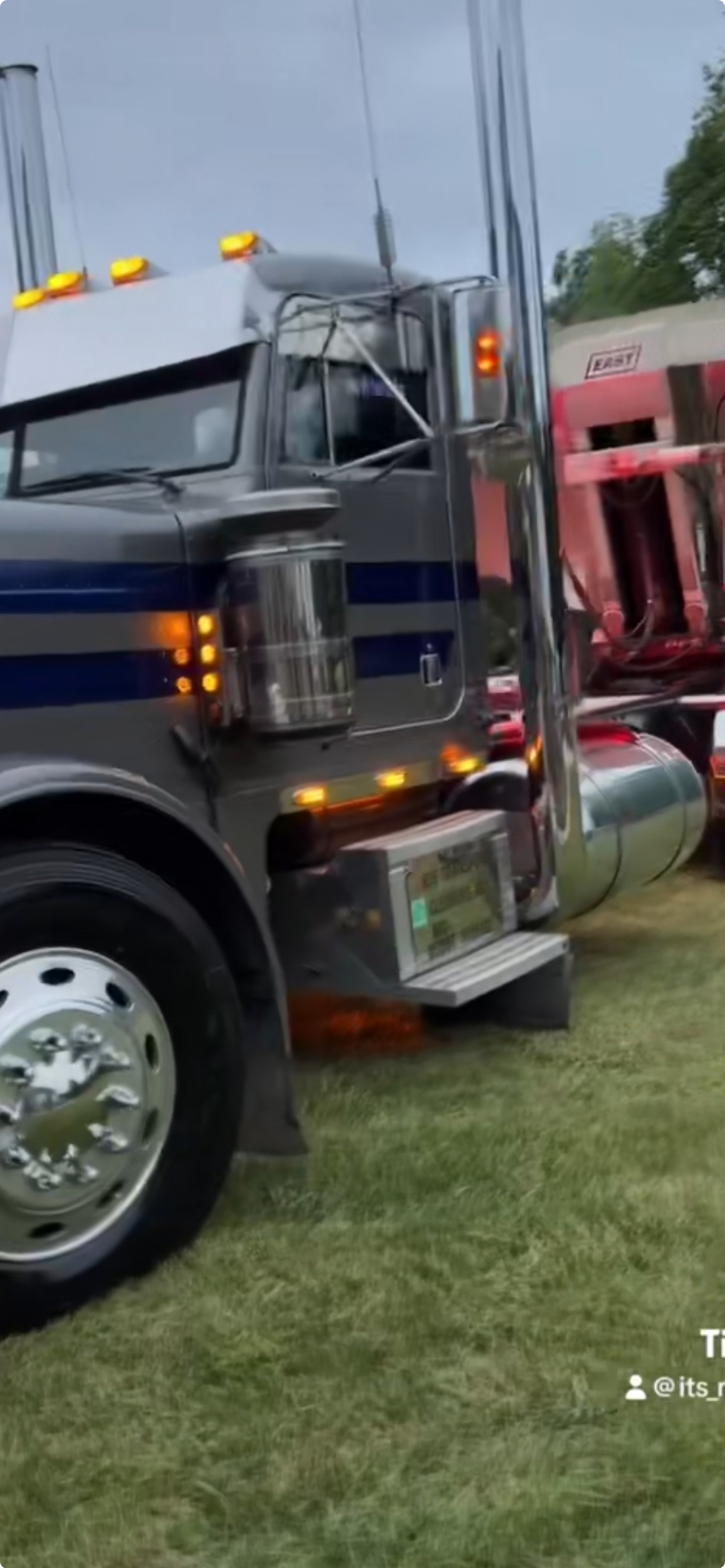 Show us what you are bringing! Upload a photo.