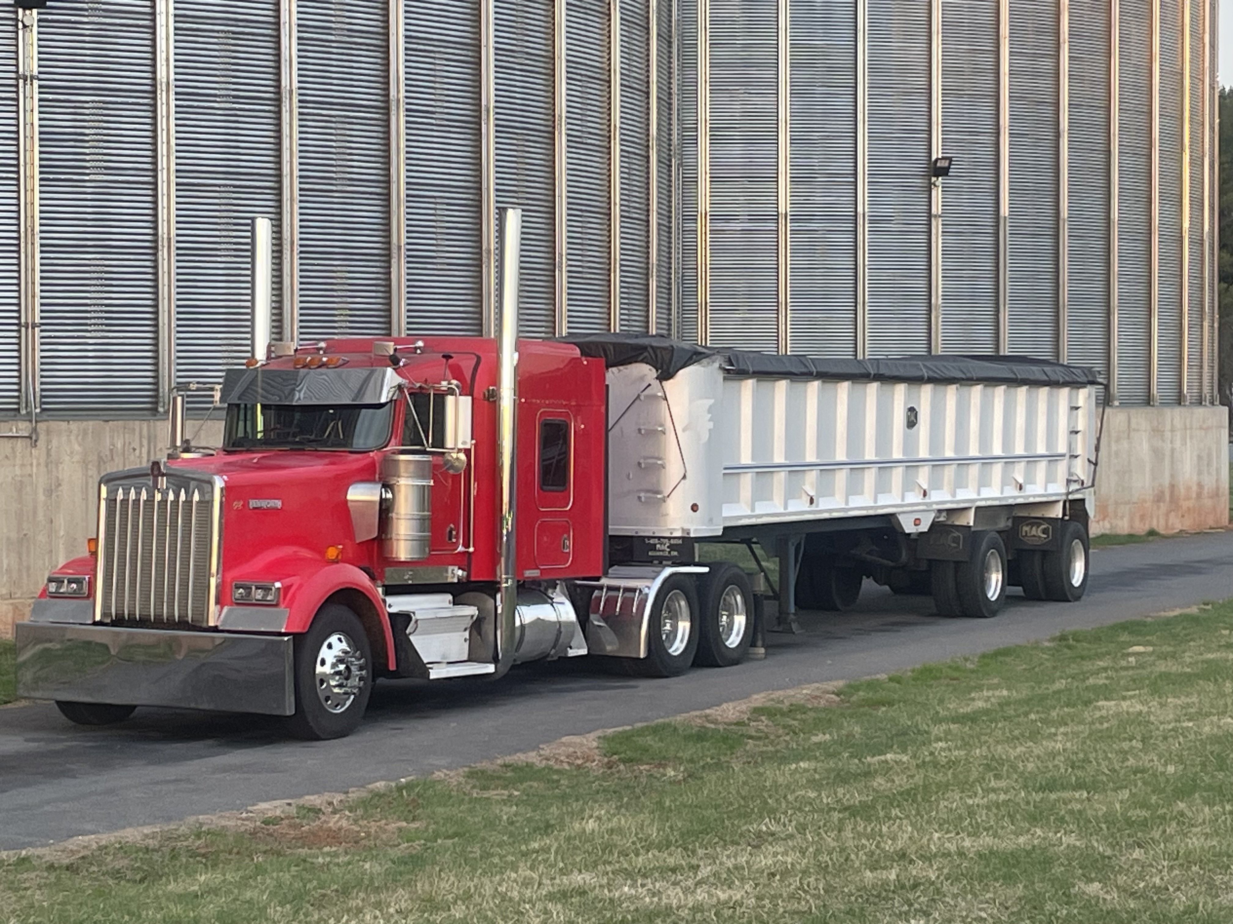 Show us what you are bringing! Upload a photo.