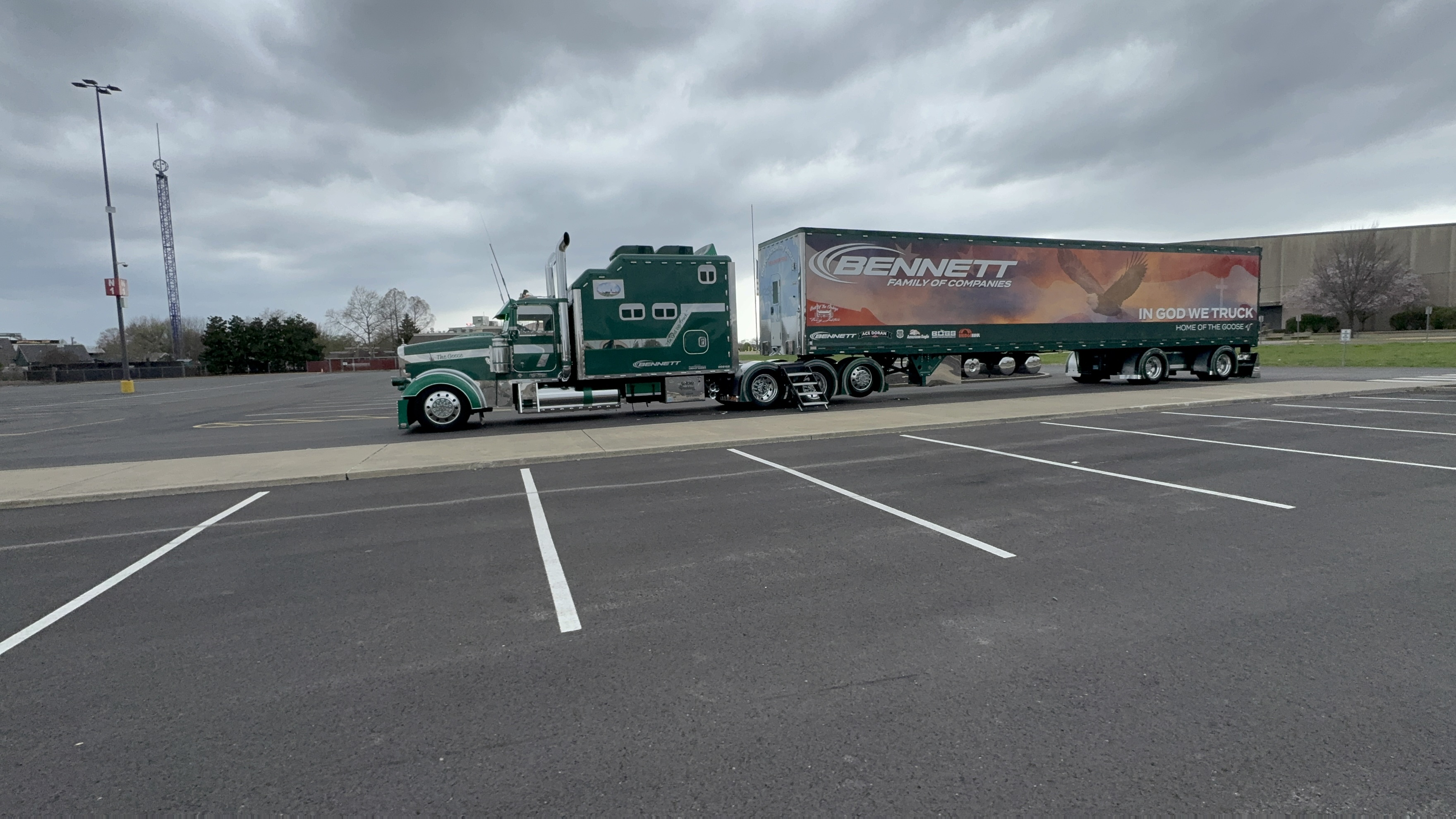 Show us what you are bringing! Upload a photo.