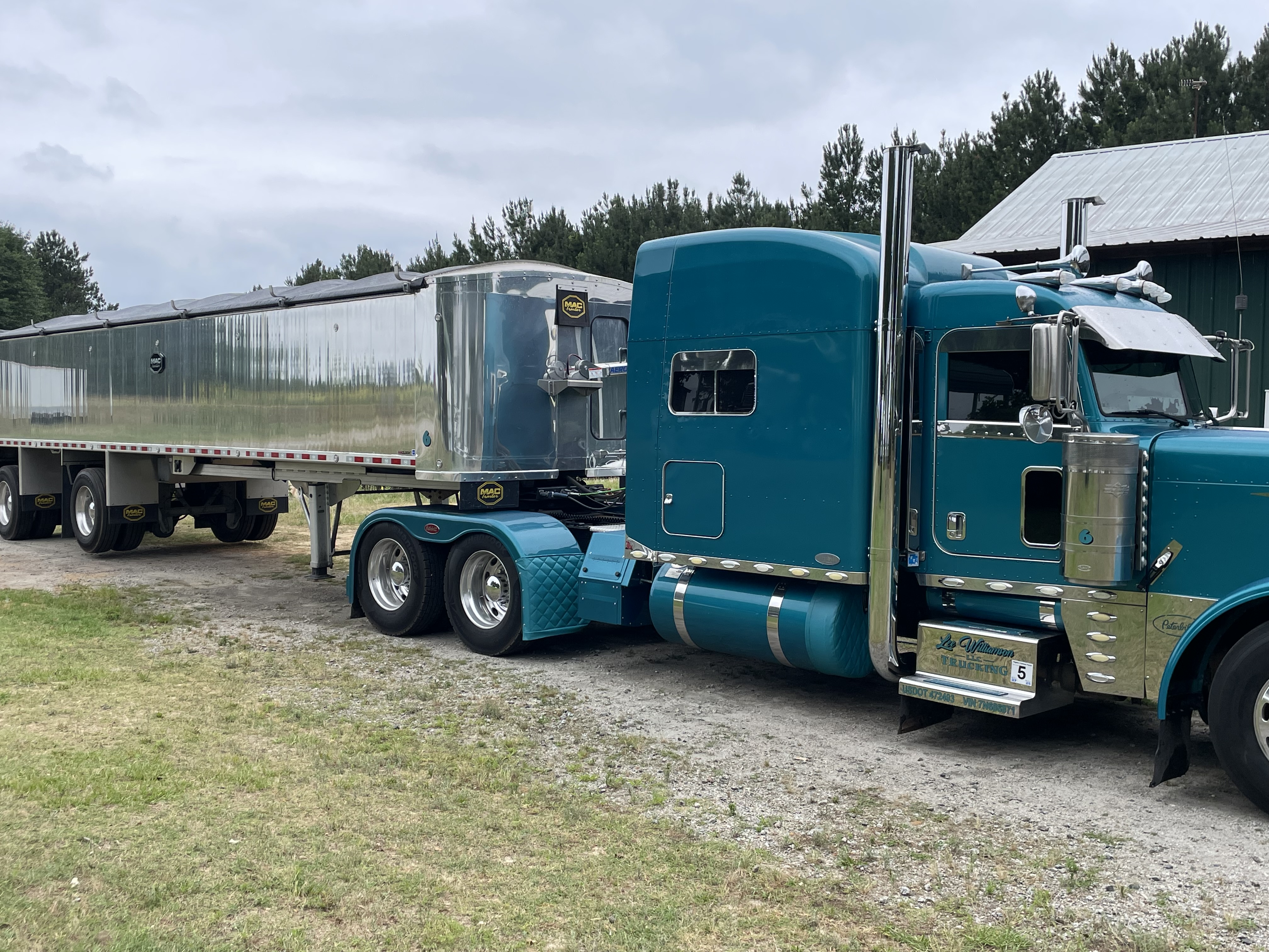 Show us what you are bringing! Upload a photo.