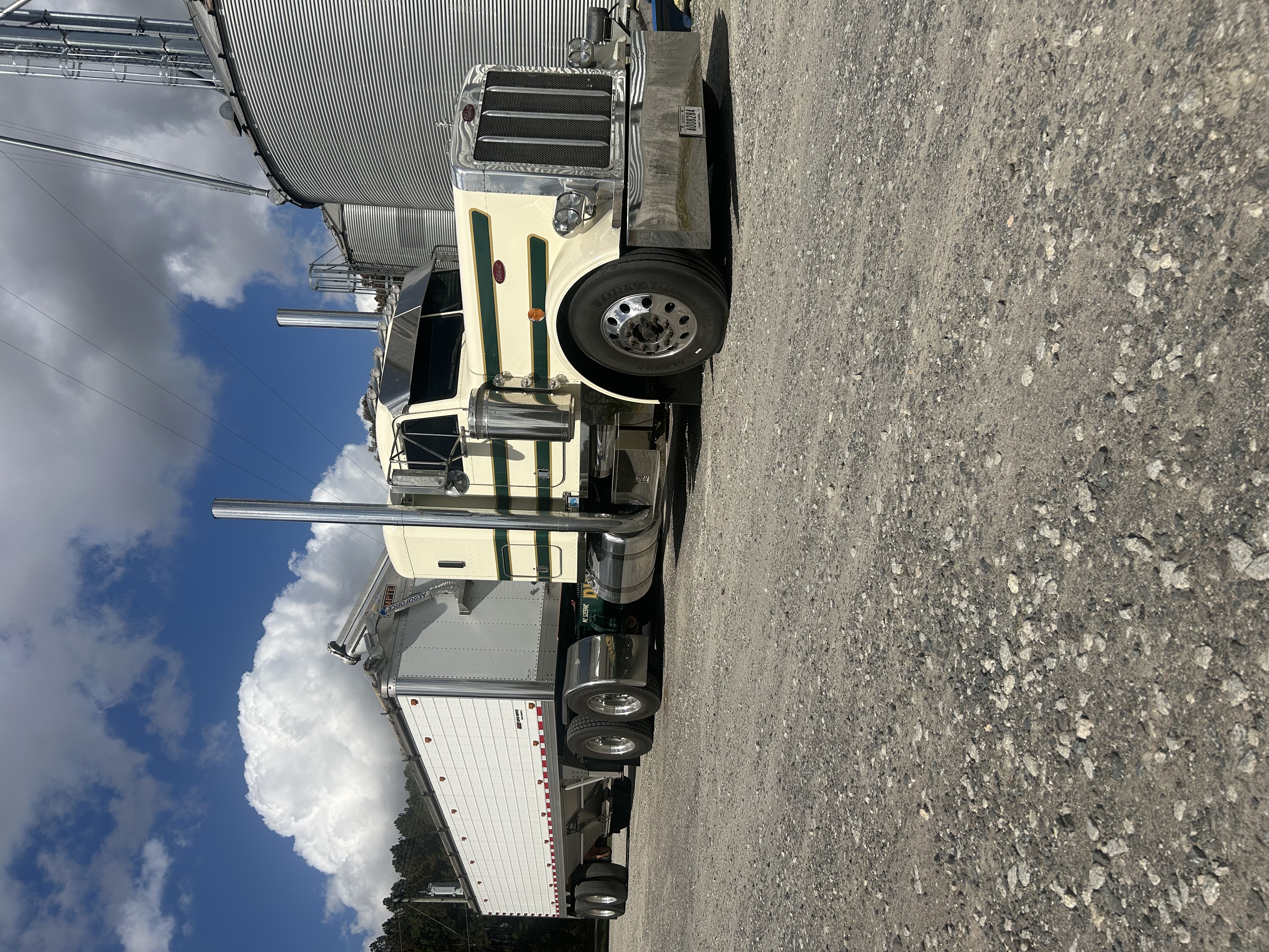 Show us what you are bringing! Upload a photo.