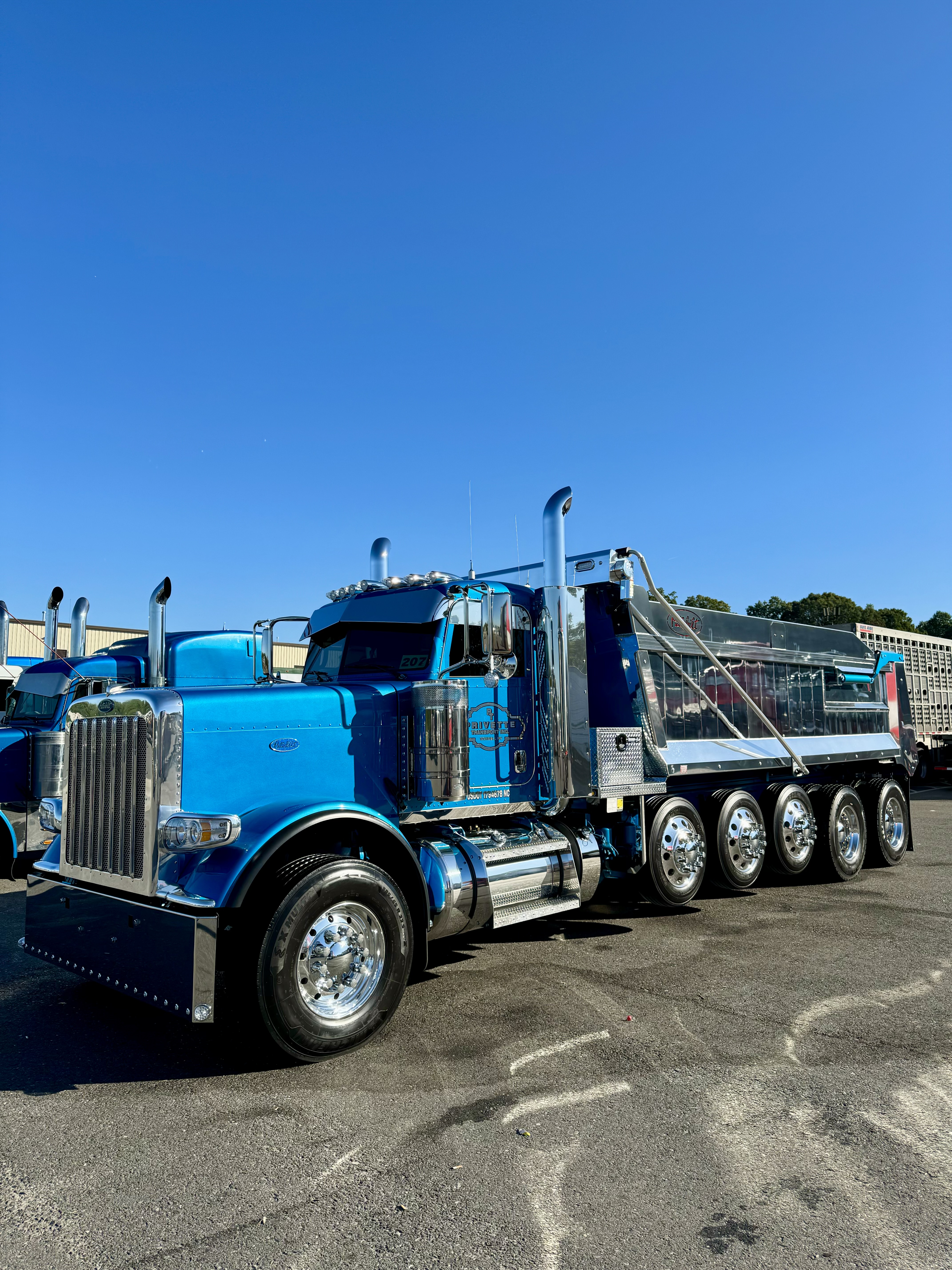 Show us what you are bringing! Upload a photo.