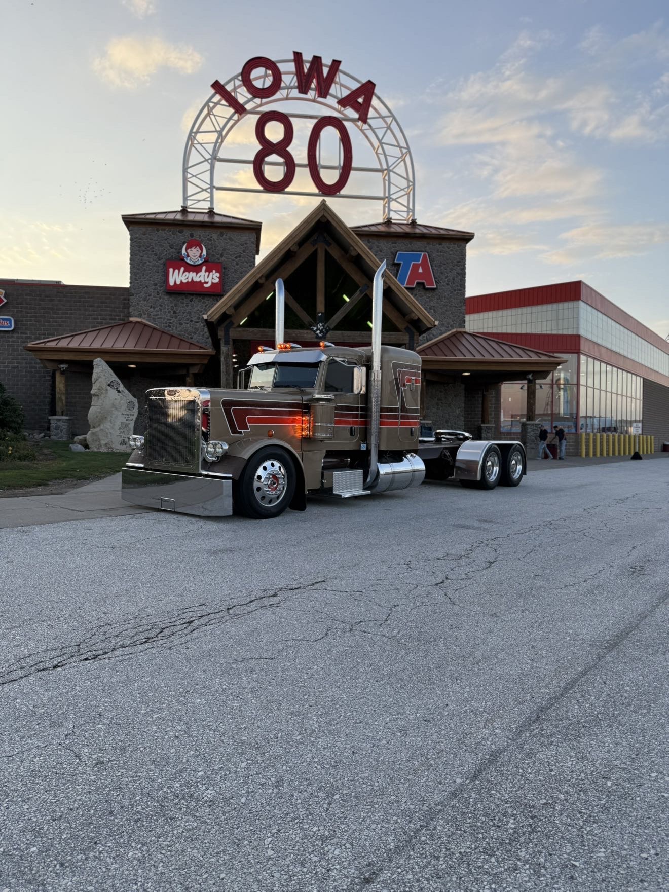 Show us what you are bringing! Upload a photo.